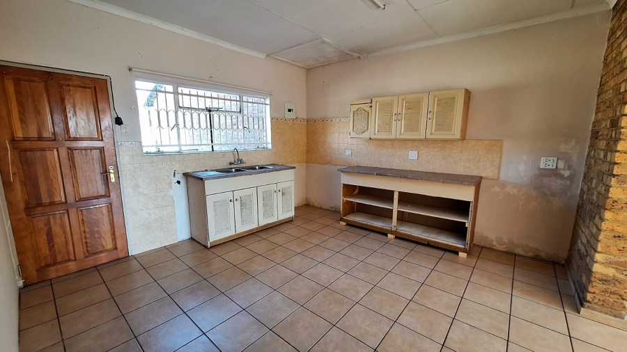 Commercial Property for Sale in Jackaroo A H Mpumalanga