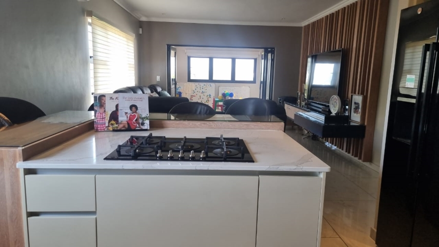 To Let 4 Bedroom Property for Rent in Riverside Park Mpumalanga