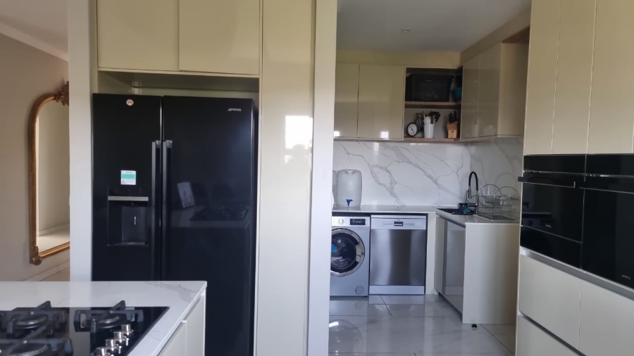 To Let 4 Bedroom Property for Rent in Riverside Park Mpumalanga