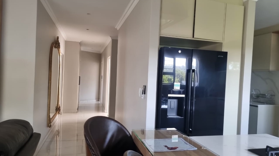 To Let 4 Bedroom Property for Rent in Riverside Park Mpumalanga