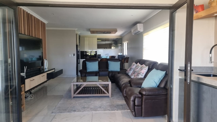 To Let 4 Bedroom Property for Rent in Riverside Park Mpumalanga