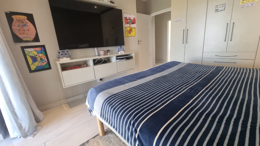 To Let 4 Bedroom Property for Rent in Riverside Park Mpumalanga