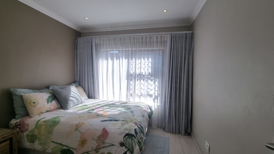 To Let 4 Bedroom Property for Rent in Riverside Park Mpumalanga