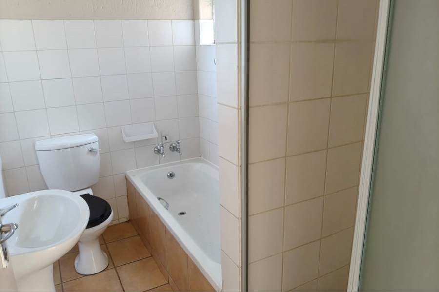 To Let 2 Bedroom Property for Rent in Noordrand Mpumalanga