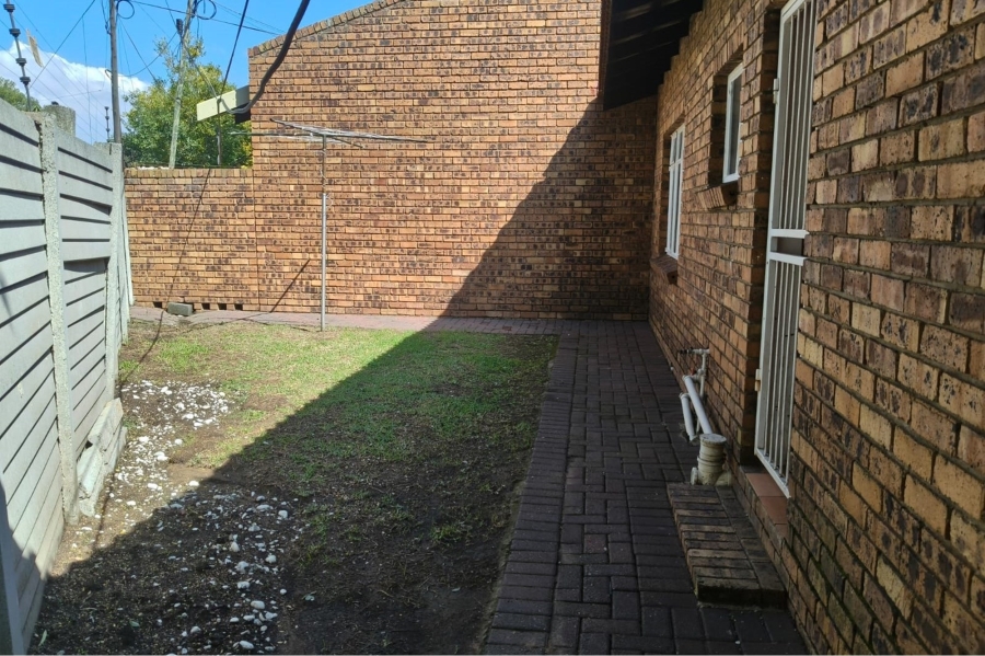 To Let 2 Bedroom Property for Rent in Noordrand Mpumalanga