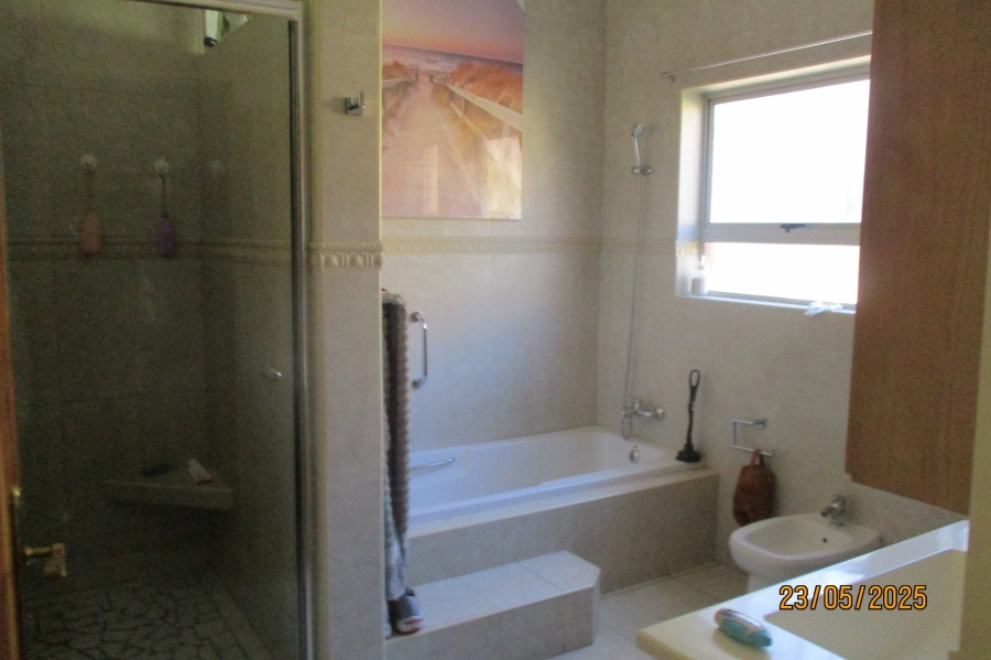 4 Bedroom Property for Sale in Die Heuwel Mpumalanga