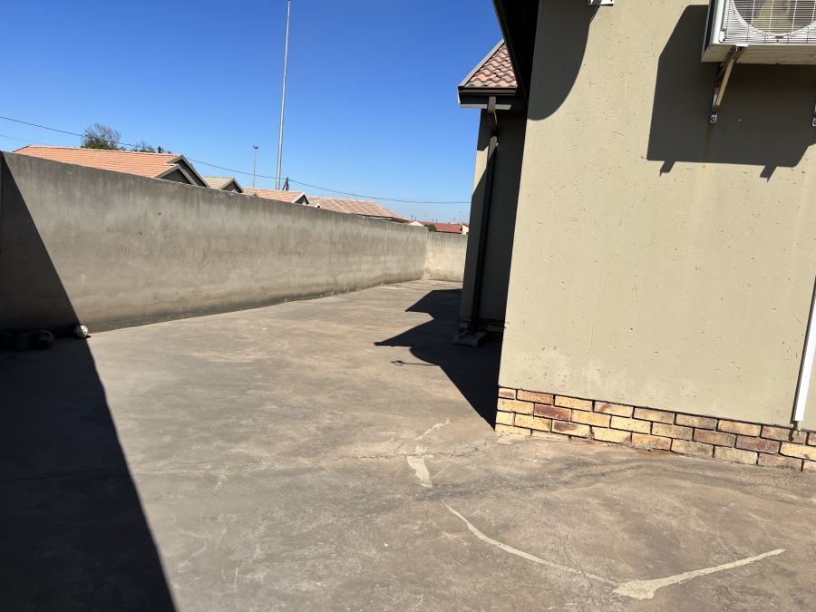 3 Bedroom Property for Sale in Kwaguqa Mpumalanga