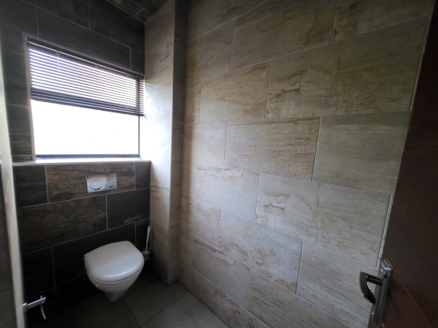 To Let 4 Bedroom Property for Rent in The Rest Nature Estate Mpumalanga