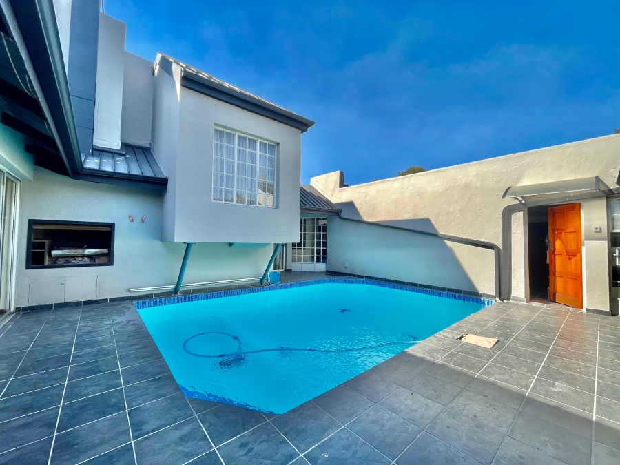 5 Bedroom Property for Sale in Secunda Mpumalanga