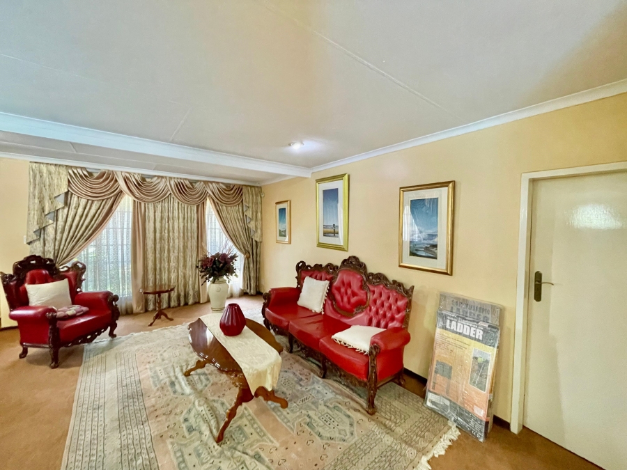 5 Bedroom Property for Sale in Secunda Mpumalanga