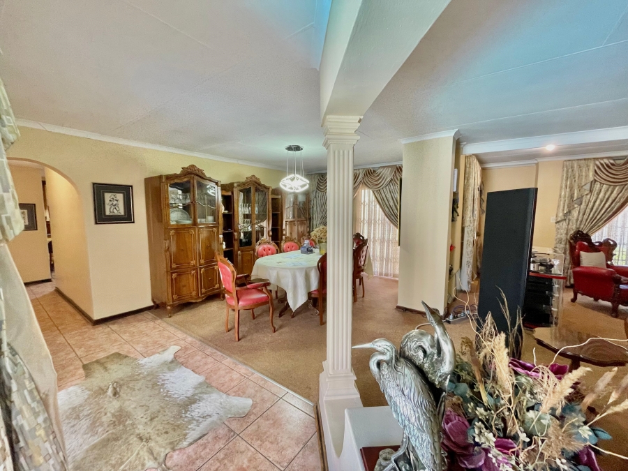 5 Bedroom Property for Sale in Secunda Mpumalanga