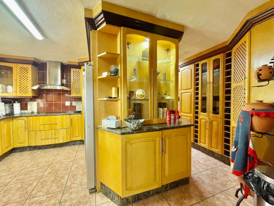 5 Bedroom Property for Sale in Secunda Mpumalanga