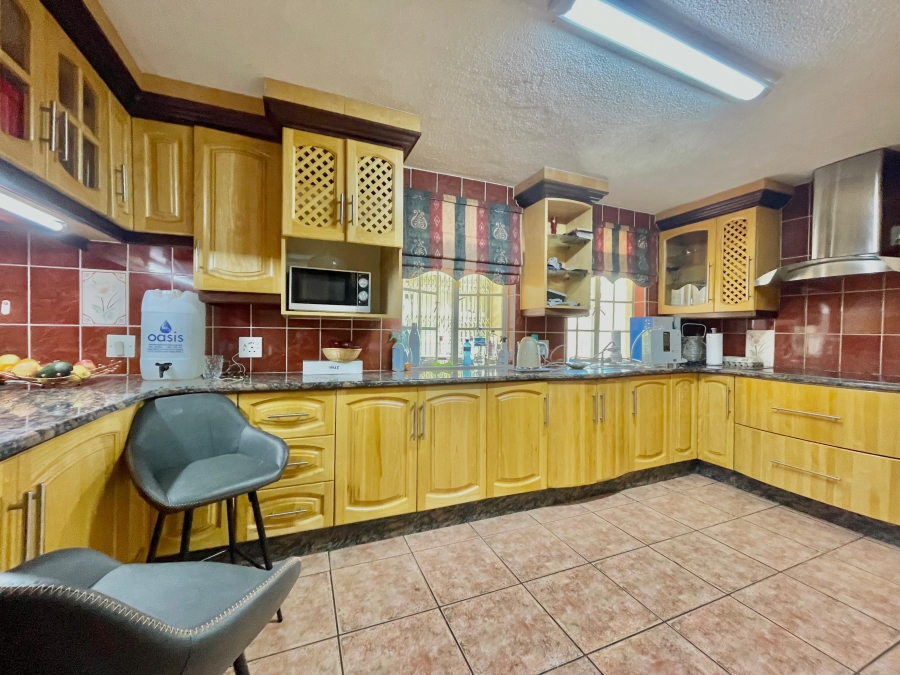 5 Bedroom Property for Sale in Secunda Mpumalanga