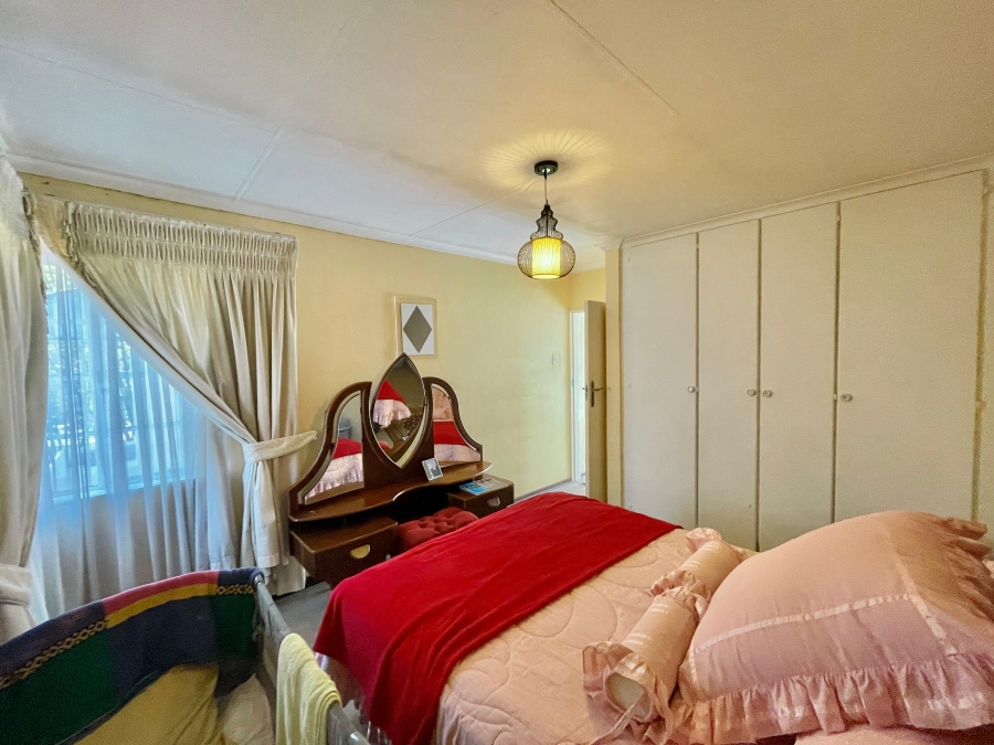 5 Bedroom Property for Sale in Secunda Mpumalanga