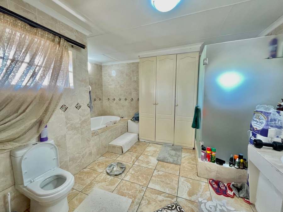 5 Bedroom Property for Sale in Secunda Mpumalanga