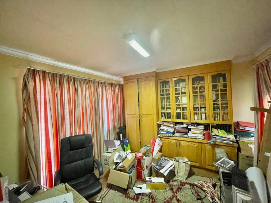 5 Bedroom Property for Sale in Secunda Mpumalanga