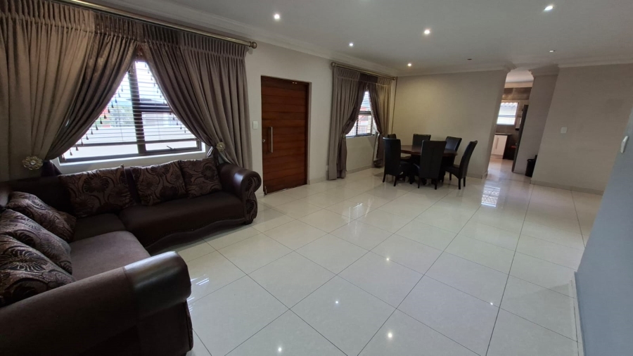 To Let 4 Bedroom Property for Rent in Nelspruit Ext 29 Mpumalanga