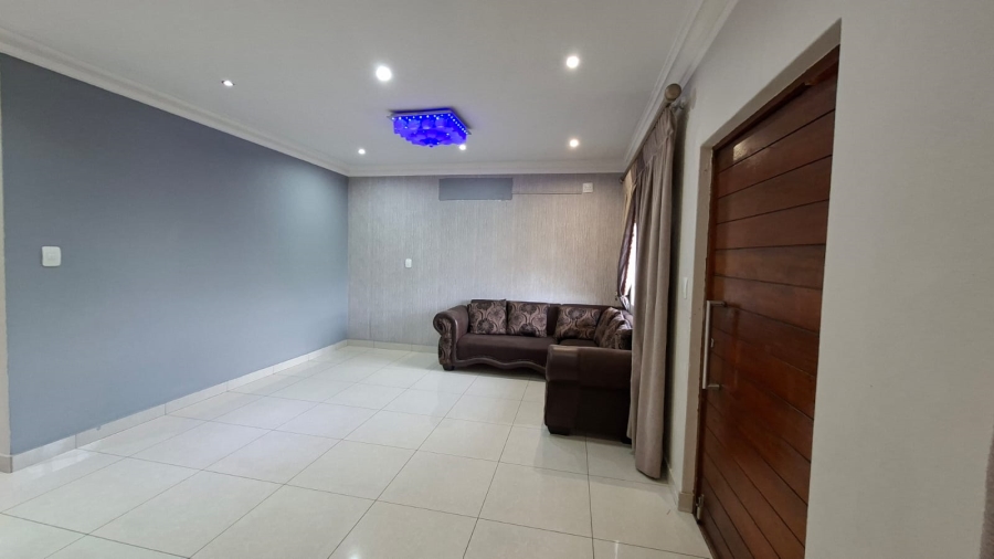 To Let 4 Bedroom Property for Rent in Nelspruit Ext 29 Mpumalanga