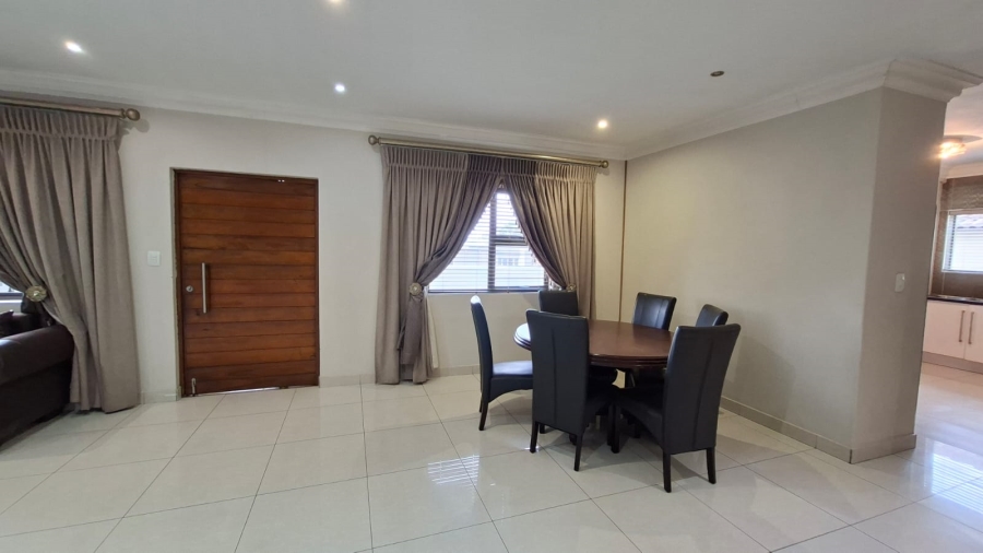 To Let 4 Bedroom Property for Rent in Nelspruit Ext 29 Mpumalanga