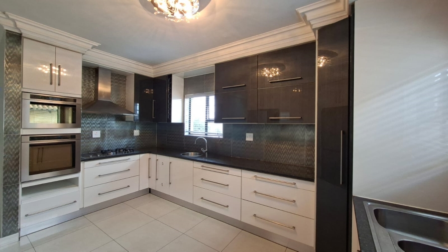To Let 4 Bedroom Property for Rent in Nelspruit Ext 29 Mpumalanga