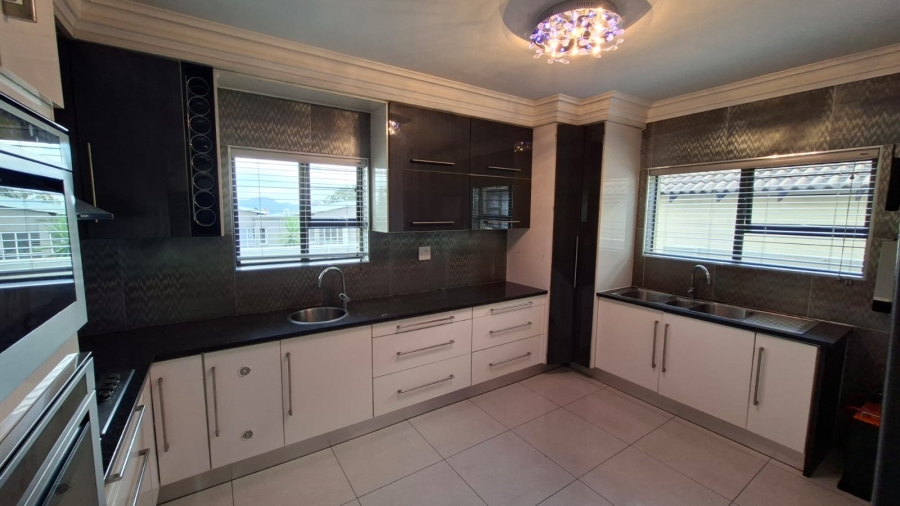 To Let 4 Bedroom Property for Rent in Nelspruit Ext 29 Mpumalanga