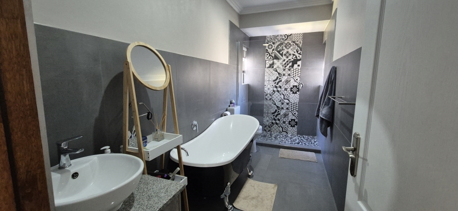 3 Bedroom Property for Sale in Stonehenge Ext 13 Mpumalanga