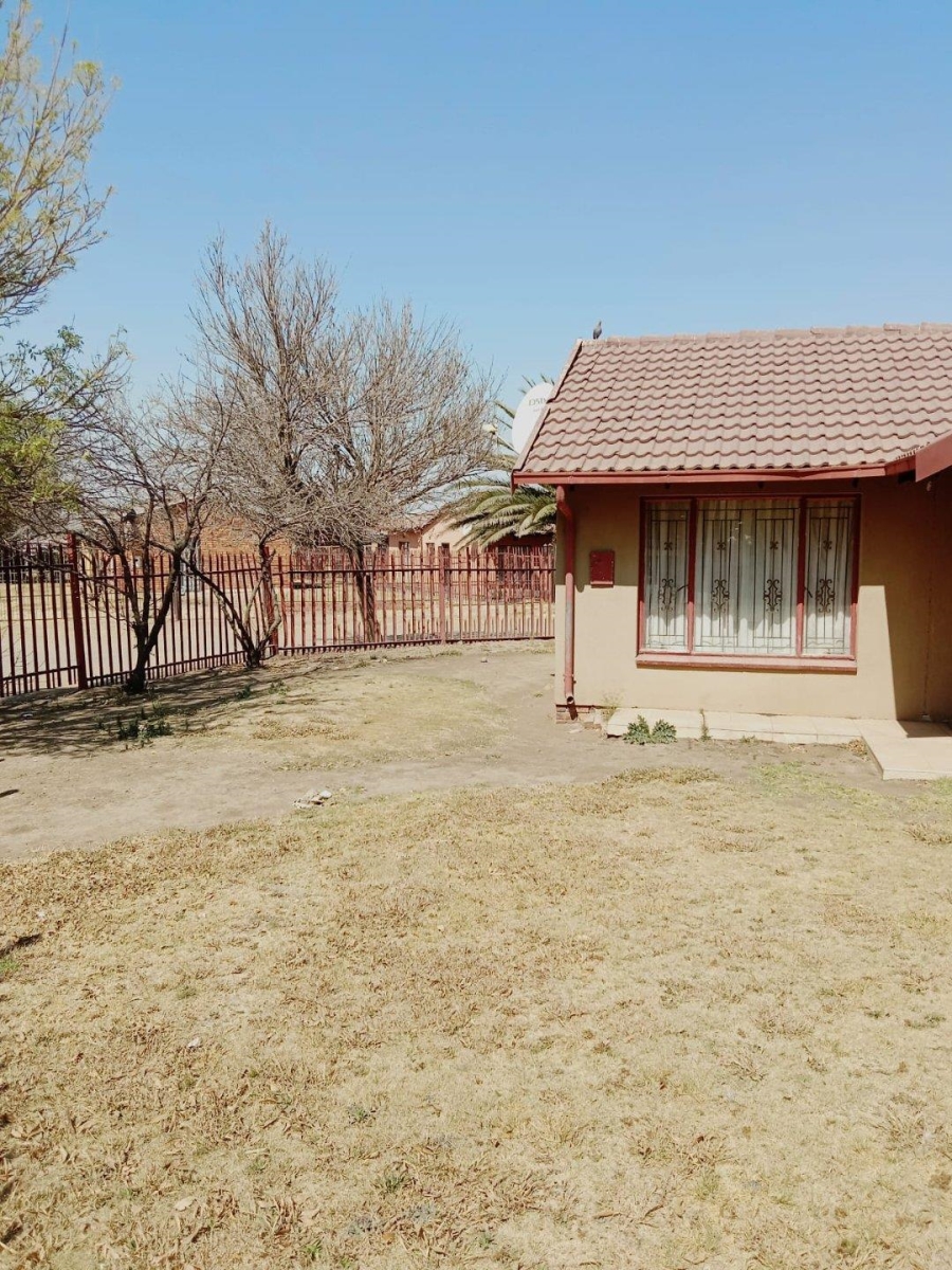 3 Bedroom Property for Sale in Embalenhle Ext 9 Mpumalanga