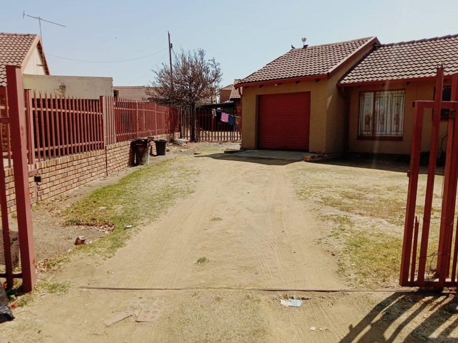 3 Bedroom Property for Sale in Embalenhle Ext 9 Mpumalanga