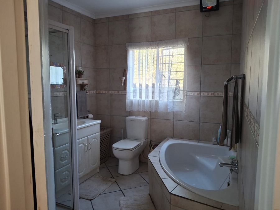 4 Bedroom Property for Sale in Del Judor Ext 2 Mpumalanga