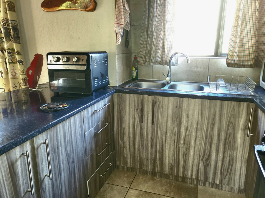 2 Bedroom Property for Sale in Marloth Park Mpumalanga