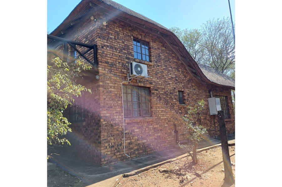 2 Bedroom Property for Sale in Marloth Park Mpumalanga