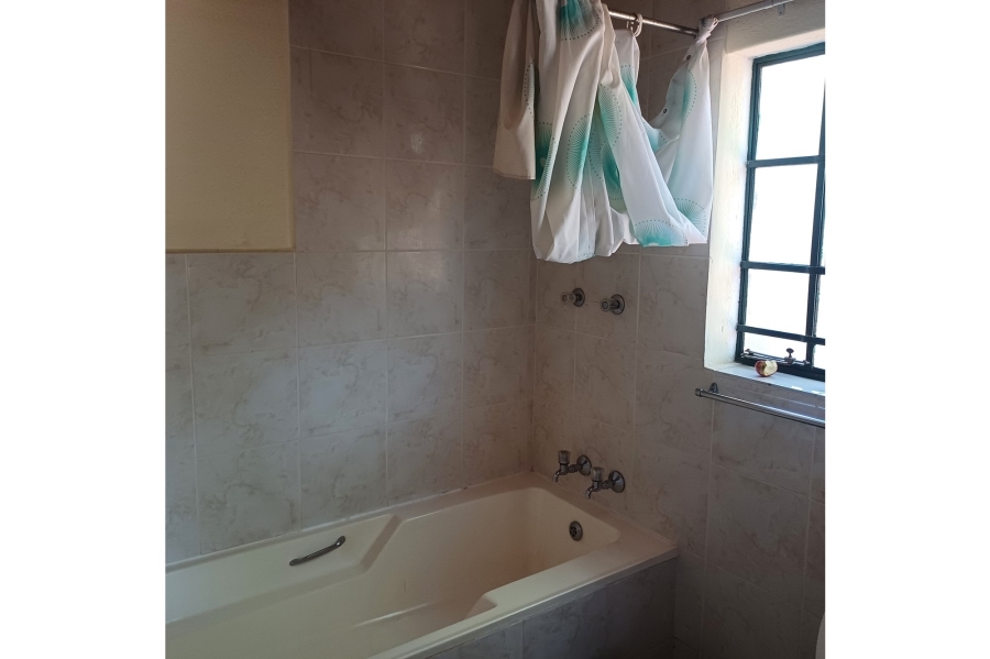 2 Bedroom Property for Sale in Marloth Park Mpumalanga