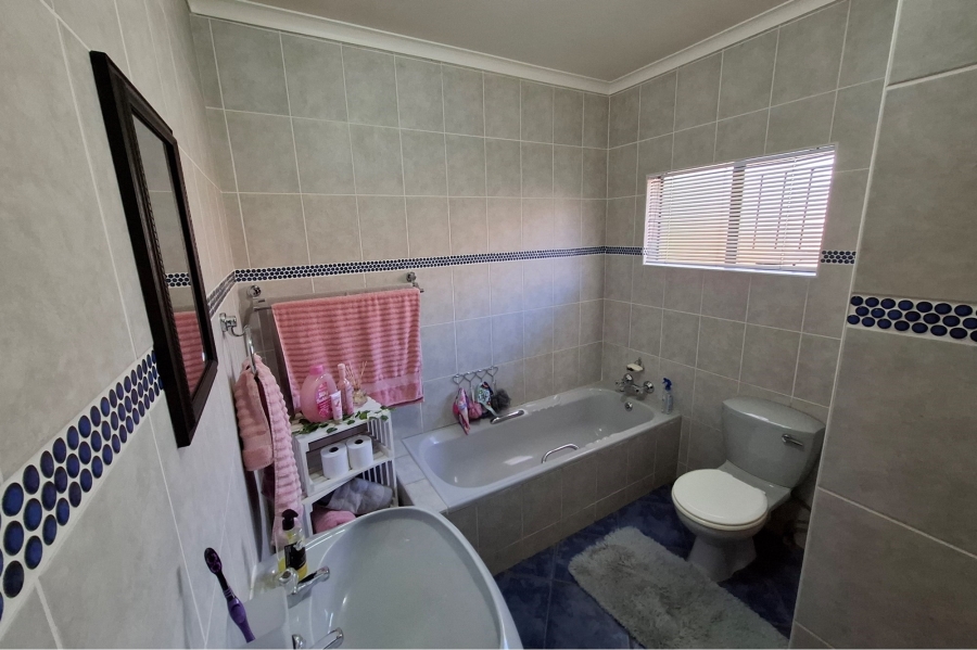 4 Bedroom Property for Sale in Aerorand Mpumalanga