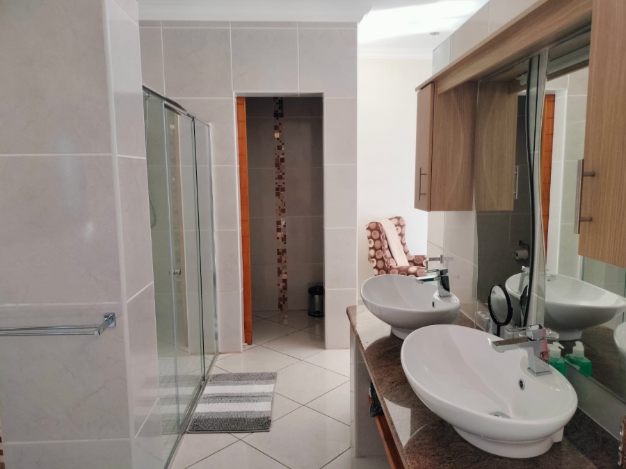 To Let 3 Bedroom Property for Rent in Sonheuwel Mpumalanga