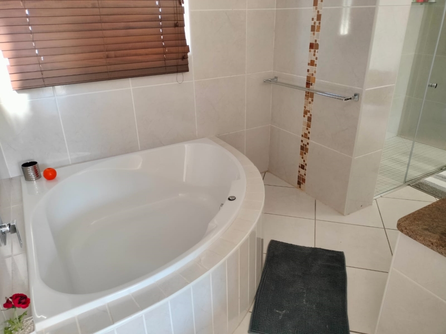 To Let 3 Bedroom Property for Rent in Sonheuwel Mpumalanga