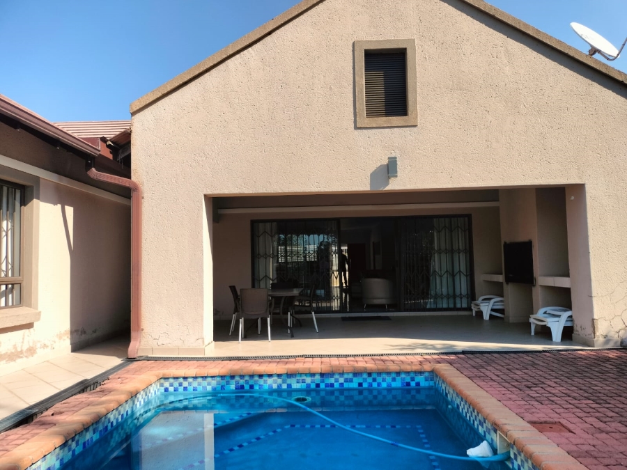 To Let 3 Bedroom Property for Rent in Sonheuwel Mpumalanga