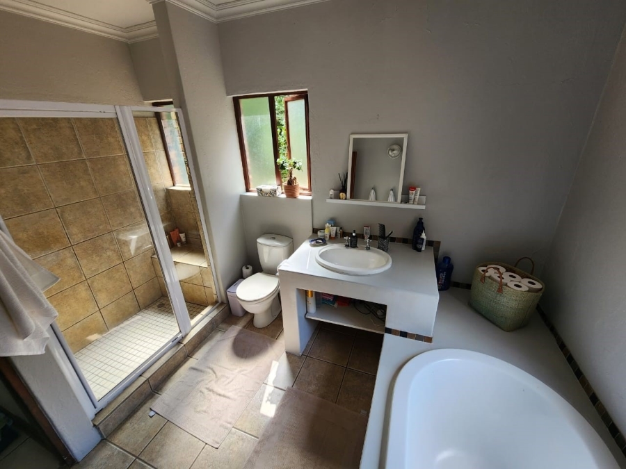 4 Bedroom Property for Sale in White River Country Estate Mpumalanga