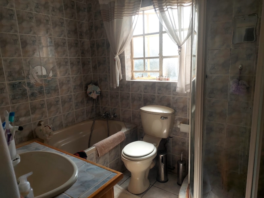 3 Bedroom Property for Sale in West Acres Ext 6 Mpumalanga