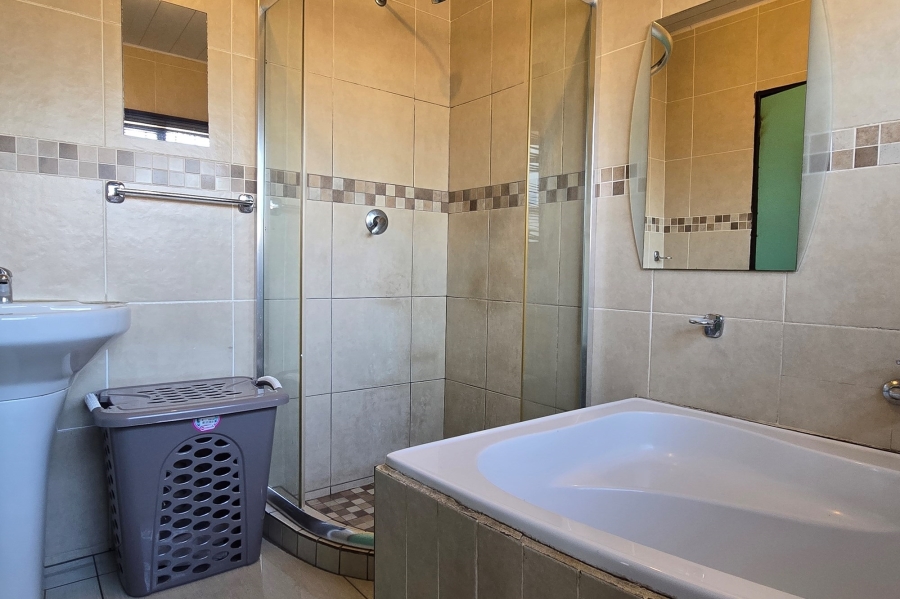 3 Bedroom Property for Sale in Mineralia Mpumalanga