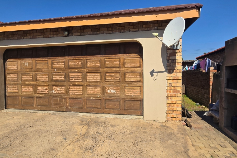 3 Bedroom Property for Sale in Mineralia Mpumalanga