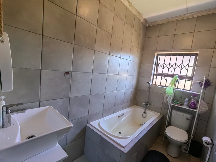 3 Bedroom Property for Sale in George Botha Park Mpumalanga