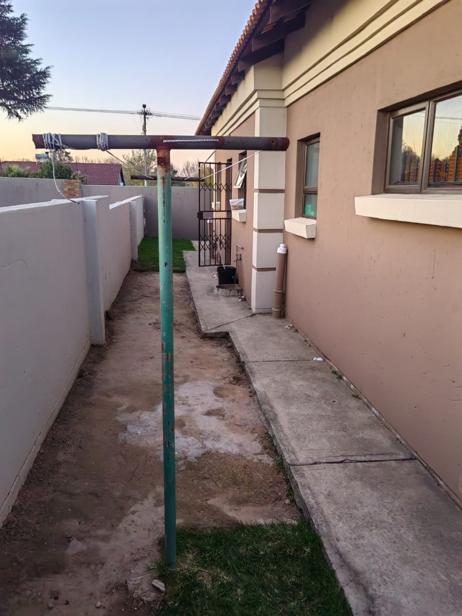 3 Bedroom Property for Sale in George Botha Park Mpumalanga