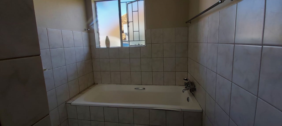 To Let 3 Bedroom Property for Rent in Mineralia Mpumalanga