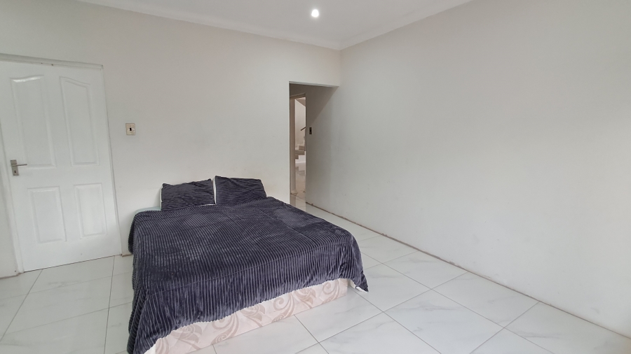 5 Bedroom Property for Sale in Drum Rock Mpumalanga