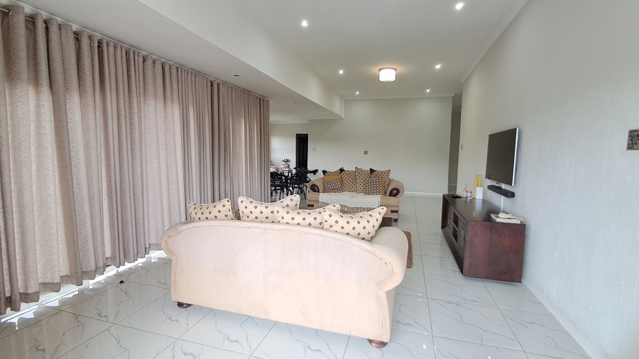 5 Bedroom Property for Sale in Drum Rock Mpumalanga
