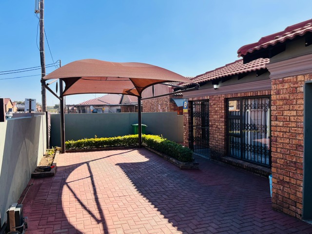 3 Bedroom Property for Sale in Mhluzi Mpumalanga