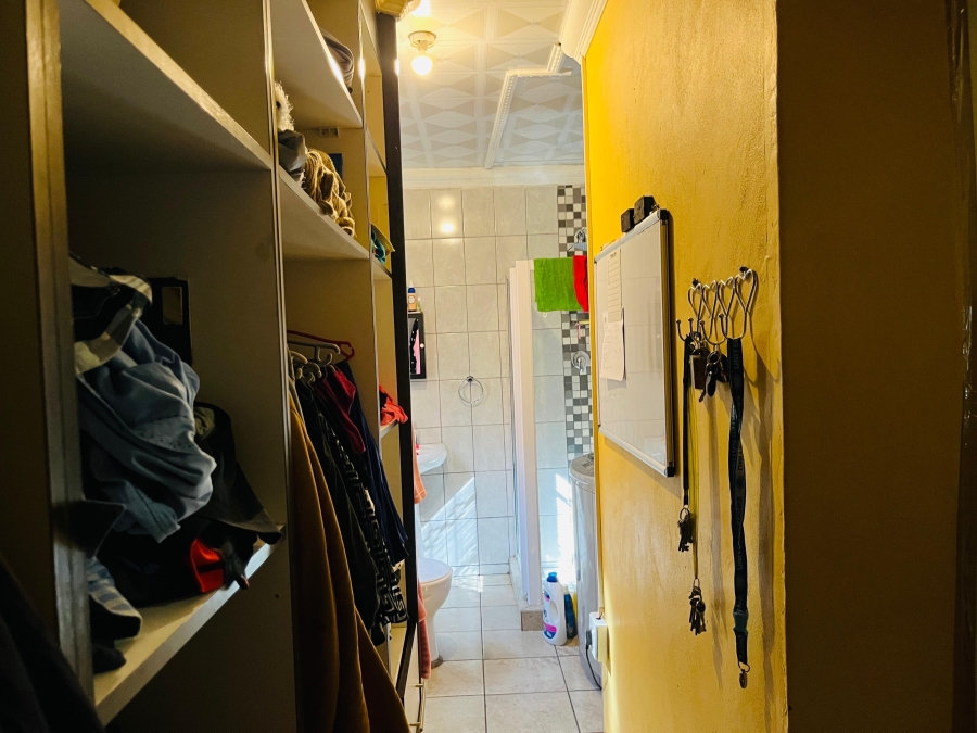 3 Bedroom Property for Sale in Mhluzi Mpumalanga