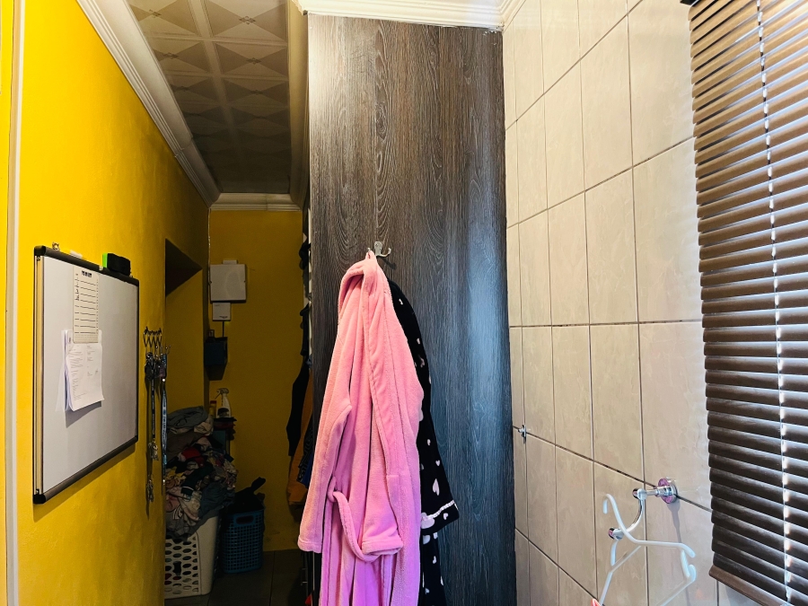 3 Bedroom Property for Sale in Mhluzi Mpumalanga