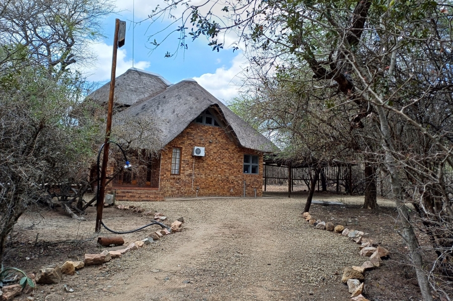 2 Bedroom Property for Sale in Marloth Park Mpumalanga