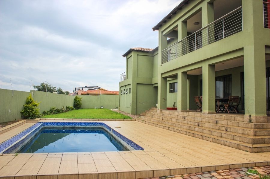 6 Bedroom Property for Sale in Aerorand Mpumalanga